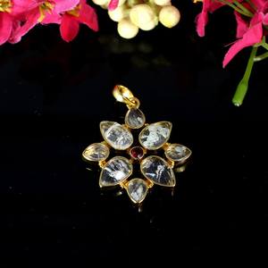 Vente en gros Pendentif Hydro en laiton plaqué or avec verre craquelé aqua et tourmaline rose - Product Image 5