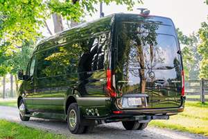 Mercedes-Benz Sprinter 3500XD Ultimate Toys Coach Usado 2025 - Product Image 2