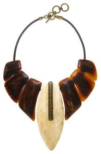 Collar de Lujo Hecho a Mano con Cuerno de Búfalo, Joyería Natural y Sostenible para Mujer, Alta Calidad - Product Image 6