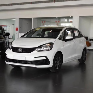 พร้อมส่ง Honda Fit ปี 2022 1.5L เกียร์ออโต้ รุ่น Fashion Skylight Edition รถซีดาน พวงมาลัยซ้าย ภายในสีเข้ม เบาะหนัง กล้องมองหลัง - Product Image 3