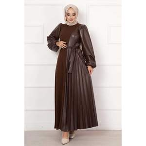 Robe plissée en cuir marron - Product Image 3