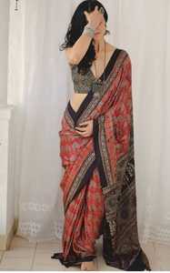 Saree en pur coton Malai pour femme avec impression numérique à grande bordure Motifs Kalamkari élégants et design Saree contrasté - Product Image 2