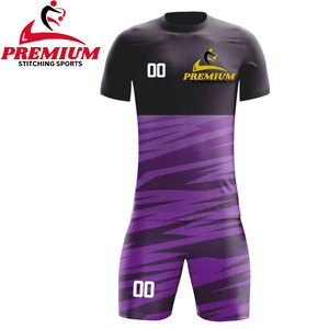 Kits complets d'uniformes de football Ensembles d'entraînement de football professionnel Kits de football de vêtements de sport avec conception de sublimation respirante - Product Image 1