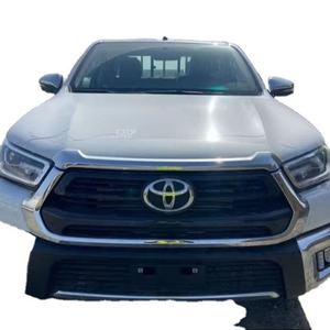 Hilux 2023-2024 4X4 Gasolina, Transmisión Automática, Asientos de Cuero, Volante a la Izquierda, Techo Panorámico, Portaequipajes de Aluminio, Usado - Product Image 1