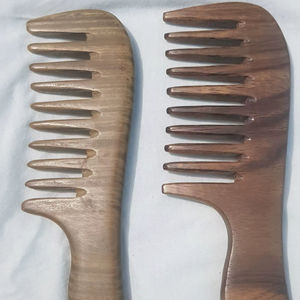 Peine Grande de Madera de Acacia para Cabello Rizado, Peine de Uso Diario para Mujer, Peine de la India para Venta al por Mayor por CRAFTS GALORE - Product Image 1