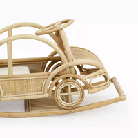 Voiture à Bascule en Rotin, Grand Jouet pour Enfants, Voiture à Chevaucher en Osier Tressé à la Main, Chaise à Bascule Écologique pour Bébé, Jouet Naturel en Rotin pour Enfants