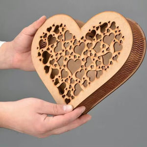 Boîte à bonbons en bois robuste pour une utilisation à long terme, garantissant un stockage fiable et durable des friandises - Product Image 1