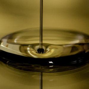 Extra Virgin Olive Oil - 100% ý unfiltrated lạnh khai thác trong chai "anfora Romana" thủy tinh trong suốt 750 ml - Product Image 2