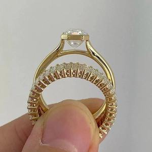 Vente flash - Bague classique en or 10 carats avec diamant moissanite pour demande en mariage, mariage et occasions spéciales - Disponible à prix avantageux - Product Image 3