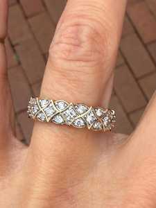 แหวนทองคำแท้ 14K ประดับเพชรแท้ 0.5 กะรัต ดีไซน์หรูหราแบบซ้อนกัน รุ่น 2026 ดีไซน์คลัสเตอร์สุดพิเศษ ครึ่งวง ดีไซน์แบบ Eternity ของขวัญแต่งงาน - Product Image 3