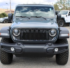 Jeep Wrangler Willys 2026 de 4 Puertas y Tracción en las 4 Ruedas - Product Image 1