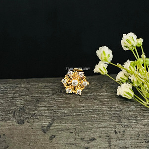 Boucles d'oreilles et piercing de nez en or blanc/rose 14 carats avec diamants naturels en forme de cluster floral - Cadeau de luxe - Product Image 2