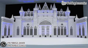 Escenario de Fibra con Temática de Castillo Grande para Bodas, Escenario de Cuatro Pilares para Bodas Asiáticas en Canadá, Último Diseño de Escenario Tallado en Oro en Virginia - Product Image 2