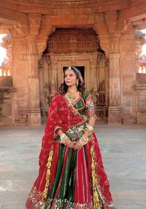 Vêtements de mariée indiens en gros, entièrement cousus, en georgette, Ghagra Choli pour mariage et fête - Product Image 2