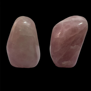 Cristal de quartz rose naturel et écologique, forme libre |   Pierre d'ange rose polie pour l'énergie de l'amour, la guérison et la décoration intérieure - Product Image 1