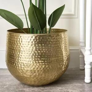 Jardinière suspendue de petite taille en métal plaqué or tout nouveau design Pots de fleurs et jardinières muraux de haute qualité - Product Image 4