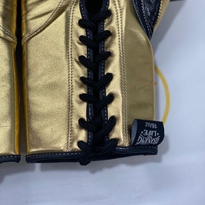 ถุงมือชกมวยแบบสั่งทำพิเศษสีดำทอง No Boxing No Life  แบบผูกเชือก ปรับขนาดได้ ทำจากหนังวัวแท้ สำหรับคิกบ็อกซิ่ง - Product Image 5