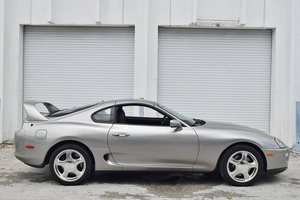 Supra Turbo 1998 à vendre, disponible à la vente avec faible kilométrage, moteur essence, véhicule propre et sans accident, boîte manuelle. - Product Image 3