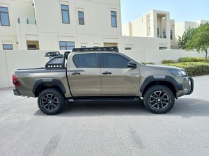 2021 for Toyota HiLux 4.0 V6 Dark Interior Leather Seats AWD Drive - Product Image 2