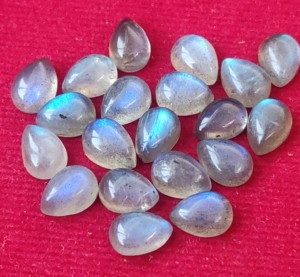 Cabochon poire labradorite naturelle 4x6mm-Labradorite de qualité supérieure en vrac - Product Image 5