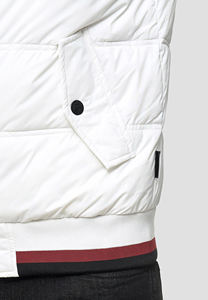 Chaqueta Acolchada de Lona Brillante Impermeable y Cortavientos con Capucha para Hombre, Talla Grande, con Bloques de Color y Logotipo Bordado Personalizado - Product Image 5