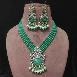 Conjunto de collar Polki de diseñador chapado en oro antiguo con pendientes, joyería nupcial Para Boda y celebración de fiesta - Product Image 1