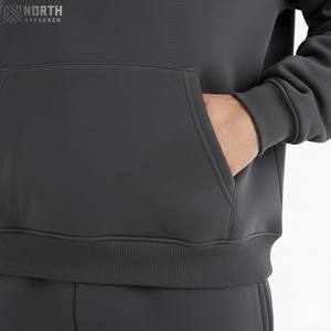 Última llegada de las mujeres Casual al aire libre chándal transpirable ligero logotipo personalizado tamaño de moda conjuntos de tela impresa - Product Image 6