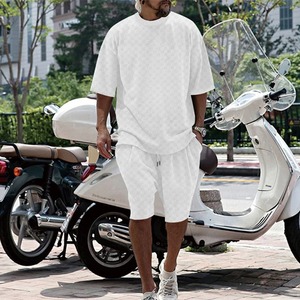 2025 American Heavy Color sólido pequeño escote Camiseta de manga corta para hombre verano 425G pantalones cortos deportes y ocio traje Suelto - Product Image 1