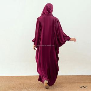 ผู้ผลิตชุดอาบายะแบบอาหรับทรงปีกค้างคาวจากดูไบ ชุดอาบายะผ้าไนดาเนื้อสัมผัสพิเศษ แขนจั๊มพ์พร้อมกระดุมปิด - Product Image 4