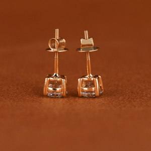 Boucles d'oreilles en diamant de laboratoire de coupe ronde luxueuse en or 14KT pour femmes avec de nouvelles boucles d'oreilles de conception personnalisée à la mode pour femmes - Product Image 5