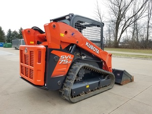 Chargeuse compacte sur chenilles Kubota SVL75-2 d'occasion, performante, pour travaux agricoles et de construction - Product Image 3