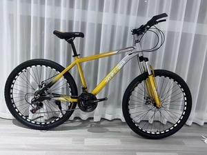 Vélo <span class=keywords><strong>de</strong></span> montagne <span class=keywords><strong>VTT</strong></span>, <span class=keywords><strong>selle</strong></span> <span class=keywords><strong>confortable</strong></span>, fourche à suspension tout-terrain, frein à disque, pédale ordinaire, acier au carbone, absorption des chocs, 6 vitesses - Product Image 2