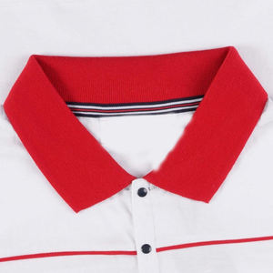 เสื้อเชิ้ตผู้ชายสีขาวคลาสสิก ป้องกันริ้วรอย ปักลาย พร้อมปกสีแดง แขนเสื้อตัดสี แถบลายด้านหน้า โลโก้ - Product Image 2