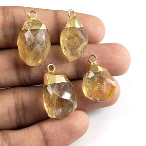 Pendentif Citrine à facettes de forme libre Composants de bijoux en pierres précieuses galvanisées en or avec breloques en citrine - Product Image 1