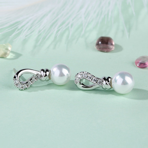 Boucles d'oreilles Jeulia en argent sterling avec perles de culture en forme de nœud - Product Image 5