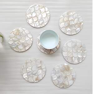 Posavasos Decorativos de Nácar, Creados para la Recepción Sofisticada en el Hogar y la Presentación de Mesa - Product Image 1