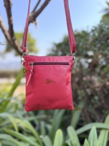 Sac à bandoulière en cuir véritable fait à la main, nouvelle collection de sacs à main élégants, sacs multi-usages pour femmes, sacs de créateurs - Product Image 2