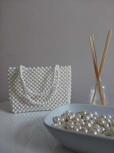 Posavasos de Cuentas de Vidrio Hechos a Mano - Diseño Cuadrado Clásico de 4x4 Pulgadas con Base de Poliéster, Regalos Religiosos Portátiles para Iglesia por MS HANDICRAFT - Product Image 2