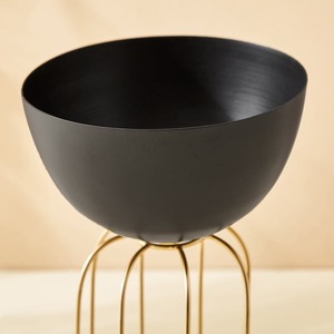 Exclusivas macetas de metal hechas a mano, eleva tu espacio con diseños de moda, macetas colgantes para balcón y jardín - Product Image 3