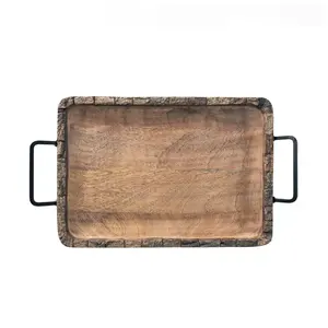 Elegante bandeja para servir de madera de acacia Borde rectangular hecho a mano con mango de hierro Perfecto para servir comida en el hogar Oficina y hoteles - Product Image 4