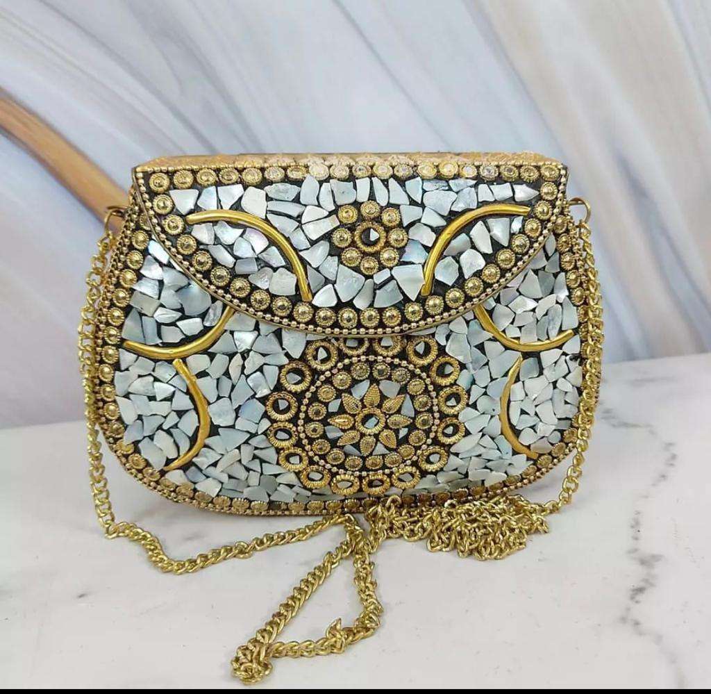 ตามที่แสดง