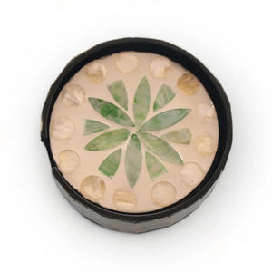 Posavasos Decorativos Redondos de Nácar con Tapa con Diseño de Hojas, Organizador Hecho a Mano con Incrustaciones de Concha para Decoración del Hogar - Product Image 1