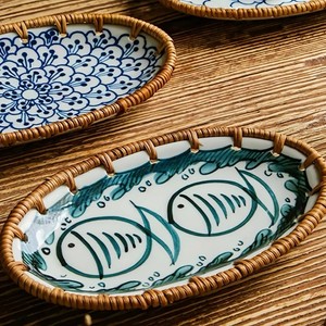 Plateau décoratif fait main en céramique et rotin panier en rotin naturel tissé à la main, plateau en céramique Accent maison unique - Product Image 1