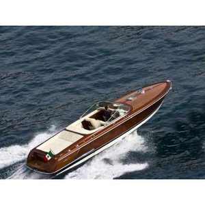 Barcos a Motor Colombo Romance 32 (Runabout, Pontón y Barco Deportivo) para Cruceros Románticos por el Agua - Product Image 3