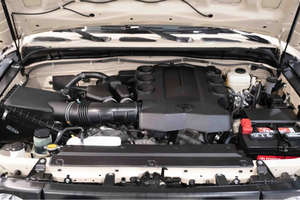 LISTO PARA CONDUCIR - USADO, VOLANTE A LA IZQUIERDA |   Volante a la derecha |   Toyota FJ Cruiser Edición Especial Trail 2010 con 44K Millas - Product Image 6