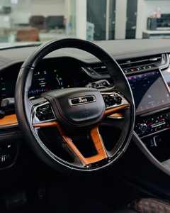 Jeep Grand Cherokee 4xe Summit Reserve 4x4 Usado 2024 - Product Image 2