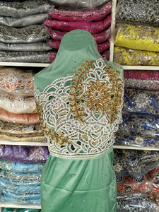 Robe élégante de conception africaine perlée en soie brute nigériane George Wrapper du fabricant indien pour les mariages de printemps et les saisons d'été - Product Image 5