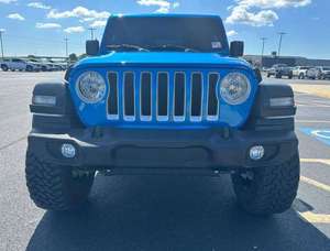 SUV USADO 2022, TODOTERRENO, 4x4, CON MOTOR POTENTE, SUSPENSIÓN ROBUSTA Y NUEVAS CARACTERÍSTICAS DE SEGURIDAD MEJORADAS - Product Image 3