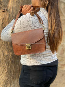<b>Real</b> Handmade Full Grain Genuine Crunch <b>Leather</b> Handbag Stylish Women <b>Real</b> Vintage <b>Leather</b> Office Use Cross Body Shoulder <b>Bag</b>. - Product Image 2