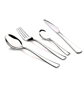 Ensemble de couverts élégant en acier inoxydable avec poignée royale plaquée argent pour les ensembles de couverts de vaisselle de maison et de restaurant - Product Image 3